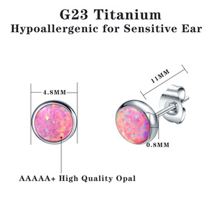 Boucles d'oreilles clous en titane F136 avec opale ronde et dos plat |   Bijoux de piercing hypoallergéniques sertis clos pour lobe d'oreille, hélix et cartilage - Product Image 3