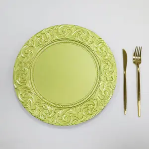 卸売13インチ新しいヨーロピアンスタイルパターン美しいプレート花黄色プラスチック充電プレート結婚披露宴テーブル用