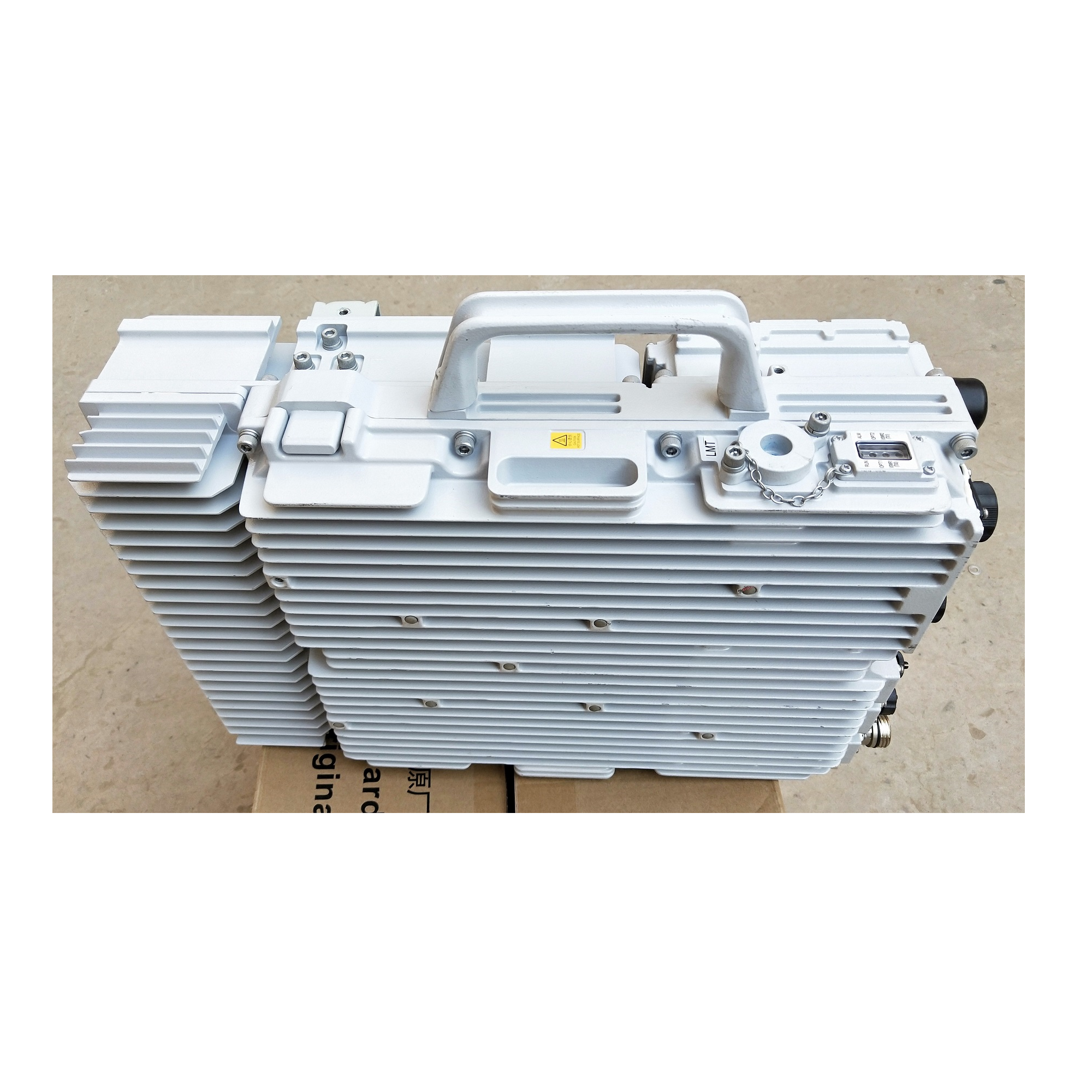 ZTE ZXSDR RRU R8882 S2100 - Reliable Fiber Optic Transceiver for
