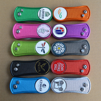 10 Farben Einziehbares Golf-Divot-Tool aus Edelstahl, faltbares Golf-Divot-Reparaturwerkzeug mit Golfballmarker