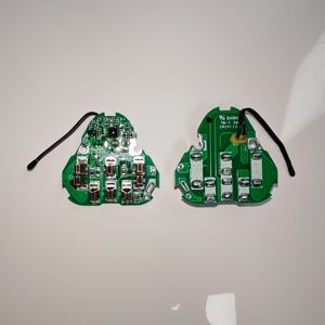 Prezzo di Fabbrica AEG RIGID L1215 12V <span class=keywords><strong>3</strong></span>.0AH BMS <span class=keywords><strong>3</strong></span> Celle 18650 Scheda PCB Custodia in Plastica Copertura BMS 2.5AH 2.0ah L1240 L1215 - Product Image 1
