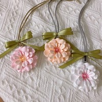 Diffuseur d'arômes végétaux moderne en gypse, baume parfumé à la fleur de bégonia, pendentif de voiture, désodorisant pour armoire et placard, parfum solide longue durée