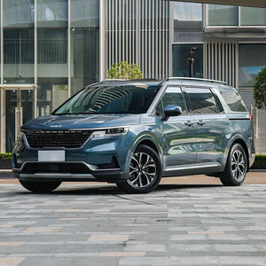 Usine directe 2026 <span class=keywords><strong>Kia</strong></span> Carnival 2.0T essence MPV <span class=keywords><strong>7</strong></span> <span class=keywords><strong>places</strong></span> <span class=keywords><strong>voiture</strong></span> familiale de luxe fabriqué en Chine en gros - Product Image 1
