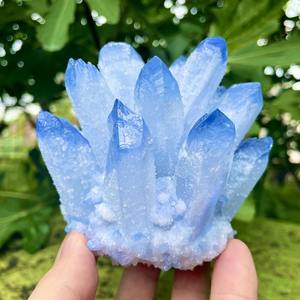 Vente en gros de pierres de quartz spirituel, de cristaux de forme libre et de grappes de cristaux bleus, pierres précieuses et souvenirs en cristal pour la décoration - Product Image 5