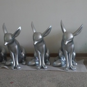 Statue di Animali in Fibra di Vetro Argento Lucido, Arte Moderna per Centri Commerciali e Aree Espositive - Product Image 5