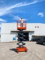 Plateforme élévatrice mobile à ciseaux hydraulique autopropulsée 6m-14m avec batterie au plomb, disponible en hauteur de 10m, 12m, 14m