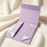 Boîte en forme de livre magnétique avec logo personnalisé, emballage en carton rigide biodégradable, impression quadricolore et finition UV, boîte cadeau