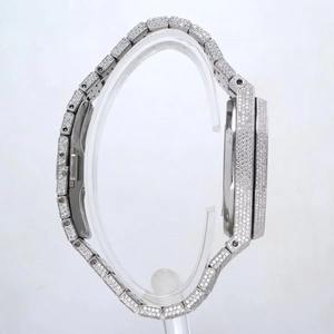 นาฬิกาสแตนเลสสตีลคุณภาพสูงประดับเพชร VVS พร้อมกระจกกันรอยขีดข่วนสำหรับการใช้งานระยะยาว มีจำหน่ายแล้ว - Product Image 4