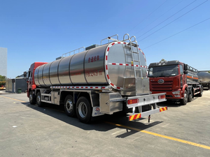 Camión Cisterna de Combustible Sinotruk HOWO de 20 Metros Cúbicos - Product Image 5