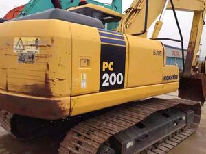รถขุดโคมัตสึ PC200 มือสอง ขนาด 20 ตัน รถขุดไฮดรอลิกจากญี่ปุ่น เครื่องจักรมือสองสำหรับงานหนัก พร้อมหัวเจาะ ได้รับการรับรองมาตรฐาน CE - Product Image 1