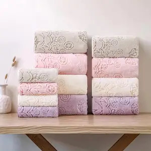 Wrap Luxe Zeer Absorberende Kleur Badkamer Microfiber Koraal Fluweel Roze Badhanddoeken Set Met Ontworpen Handdoek Geschenken