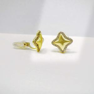 factory price plata 925 sterling silver polish round <b>earring</b> fashion butterfly korean <b>girls</b> 18k gold plated heart <b>stud</b> <b>earrings</b> - Product Image 4