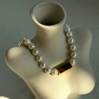 Collier élégant vintage style cour, en acier inoxydable plaqué or 18k PVD, avec perles, pour femmes, nouvelle collection automne-hiver 2027 Dazan