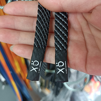 Cordon de serrage à capuche avec logo personnalisé Cordon de serrage rond en 100% polyester avec embouts en silicone Cordon de cordon à capuche pour vêtements