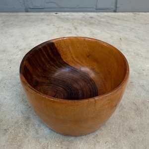 Tazón Decorativo de Madera Hecho a Mano, Tazón Natural Sostenible de Primera Calidad, Ideal para la Mesa del Comedor, la Cocina y la Sala de Estar - Product Image 2