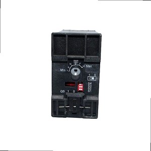 AZR 321 <strong>AR</strong> <strong>Emergency</strong> Stop Safety Relay Module for Machine Safety Control - Product Image 5
