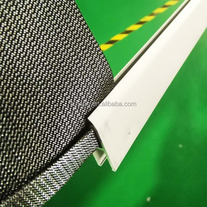 Copertura Notturna Elettrica Nera Intrecciata Integrata con Maniglia, Durevole ed Ecologica, Dimensioni Personalizzabili per Armadi di Refrigerazione Commerciali - Product Image 3