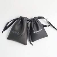 Vente en gros de sacs à cordon en cuir PU avec logo personnalisé sac à poussière noir étanche pour le stockage de bijoux cadeaux câble de données réutilisable