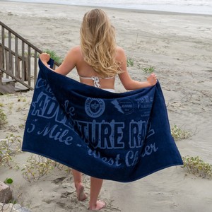 Serviette de plage personnalisée en coton jacquard 100% tissé avec franges - Product Image 4