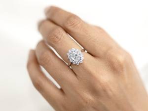 Bague de fiançailles en diamant de laboratoire ovale 2 CT, certifiée IGI, E F VS1 VS2, avec diamants latéraux de 0,9 CT, or 9K 14K 18K, bijoux - Product Image 5