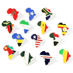 Spilla con mappa di vendita calda Africa map pin distintivo in metallo abbigliamento bandiera americana serie distintivo in metallo Independence Day paint spilla all'ingrosso