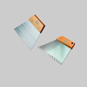 Spatola per Bostik con Impugnatura in Legno '541' Pavan 140 mm - Dentatura a Greca 5x7 mm - Product Image 2