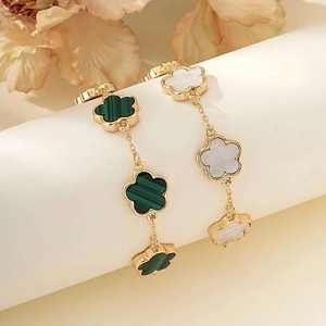 Pulsera de Cinco Hojas de Trébol Chapada en Oro de 18K, Pulseras de Eslabones, Pulsera de Trébol de Cuatro Hojas, Pulseras de la Suerte, Regalo de Cumpleaños para Mujer - Product Image 1