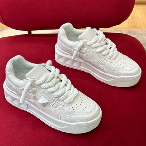 Chaussures de sport décontractées de luxe à semelle épaisse pour femmes et hommes, pour la marche en extérieur, automne/hiver, respirantes, fabriquées en Chine - Product Image 1