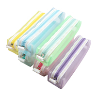 Vente en gros de sacs de papeterie transparents en maille de nylon, étui à crayons pour examen d'étudiant, pochette de rangement dédiée pour fournitures scolaires