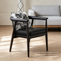 Chaise de salle à manger en bois massif de style italien, dossier rembourré en cuir noir, siège d'appoint moderne minimaliste haut de gamme pour salon
