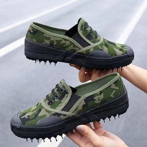 Chaussures de sécurité unisexes à semelle en caoutchouc antidérapante, à talon bas, respirantes, design camouflage, pour chantier de construction - Product Image 3