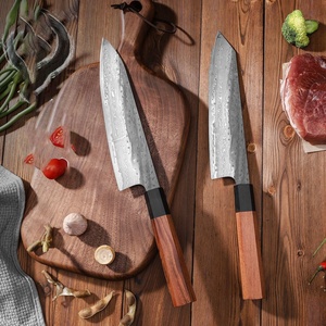 Cuchillo de Chef Clásico Japonés HK CK009 de Acero de Damasco, Ambidiestro, Pulido, Sostenible, Hoja de 9.8cm y 3.0mm de Grosor, Mango de Resina Negra - Product Image 1