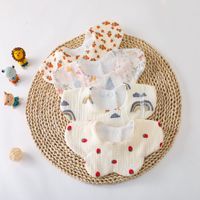 Celemek Bayi Baru 6 Lapis Tebal Berkualitas Tinggi dari Kain Kasa Katun Murni yang Menyerap, Bermotif Bunga, Awan, dan Ombak untuk Bayi Baru Lahir.