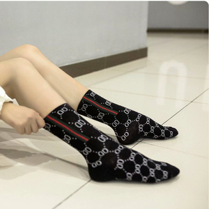 Wholesale Luxury High Fashion Women's Crew <strong>Socks</strong> Name Brand Sport <strong>Socks</strong> Medium Tube Short Tube Breathable Sports <strong>Socks</strong> - Product Image 3