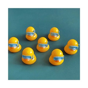 Micro Paysage Résine Mignon Petit Canard Jaune Animal Figure Fée Jardin Décoration Bureau Petits Ornements - Product Image 6