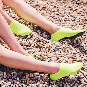 Chaussures aquatiques pour la plage, la natation, le sport aquatique, la marche pieds nus, la gym, le yoga, la danse, la natation, le surf, la plongée, la plongée avec tuba pour hommes et femmes - Product Image 1