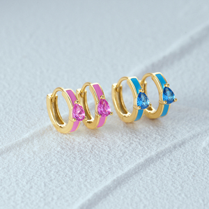 Pendientes de Aro Huggie de Plata de Ley S925 con Micro Pavé de Circonita Cúbica en Forma de Gota de Agua y Esmalte, Bañados en Oro de 18K, de Fábrica CANNER - Product Image 2