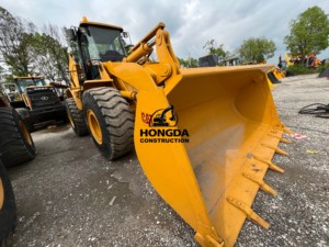 รถตักล้อยางใช้ด้านหน้ารถตักตีนตะขาบ Cat 966H สภาพดีสามารถรับน้ำหนักได้2ตัน950ชั่วโมง950กรัม - Product Image 5