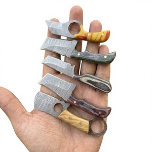 Cuchillo de caza y supervivencia de hoja fija mini de acero de Damasco de alta calidad hecho a mano con mango de resina OEM - Product Image 2