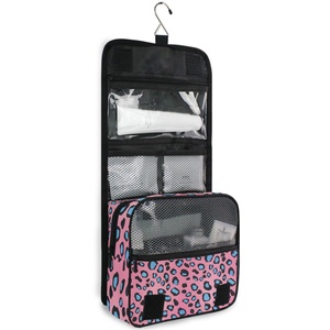 Trousse de toilette de voyage portable grand format, imperméable, avec logo personnalisé et motif imprimé léopard - Product Image 3