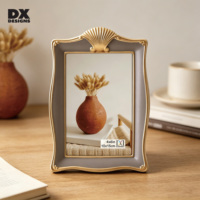 Cadre photo 4x6 5x7 au design coquillage orné, cadre photo vintage en résine avec bordure dorée, support de table pour décoration de mariage et de chambre