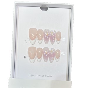 <span class=keywords><strong>Uñas</strong></span> Postizas Blancas Simples <span class=keywords><strong>con</strong></span> Diseño Minimalista de <span class=keywords><strong>Pequeñas</strong></span> <span class=keywords><strong>Flores</strong></span> Pintadas a Mano en Francés Blanco, Hechas a Mano, para Exportación - Product Image 5