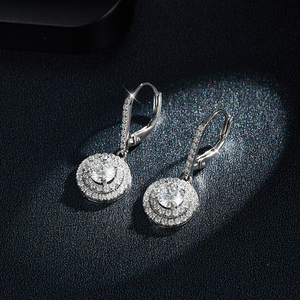 Listos para Envío, Pendientes Finos con Moissanita VVS de 0.5ct en Forma de Bola, Plateados en Plata y Oro para Damas, Aniversario - Product Image 2