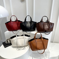 Ensemble de deux pièces à la mode et décontracté grande capacité 2025 été nouveau Style coréen à la mode sac fourre-tout à une épaule sous les bras