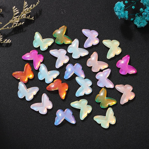 Strass en verre papillon à dos plat, irisés, pour décorations d'ongles et accessoires de bijoux DIY - Product Image 4