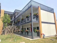 Maison préfabriquée mobile extensible en acier léger, construction rapide, conforme aux normes australiennes, type villa avec terrasse