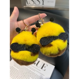 Portachiavi a Forma di Ape in Morbida Pelliccia di Coniglio, Ciondolo per Auto e Pallina di Peluche per Zaini e Accessori da Ragazza - Product Image 3