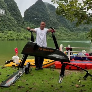 Bateau gonflable flottant pour une personne HY Water Surf Bike, durable, pour lacs, rivières, équipement de sport de plein air - Product Image 1