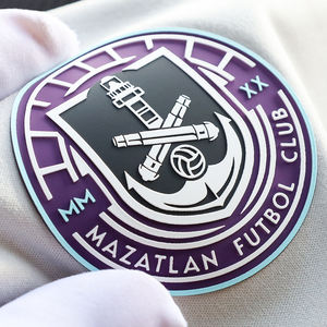 Étiquettes à repasser Impression numérique personnalisée Autocollants de transfert de chaleur <span class=keywords><strong>en</strong></span> caoutchouc de silicone avec <span class=keywords><strong>logo</strong></span> de marque <span class=keywords><strong>en</strong></span> relief multicolore 3D pour T-shirts - Product Image 6