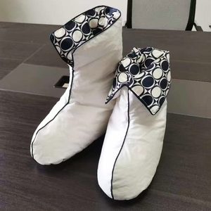Chaussures chaudes d'hiver pour intérieur en duvet d'<span class=keywords><strong>eider</strong></span> chaussettes en duvet de coton bottes pliables en duvet vente en gros - Product Image 5